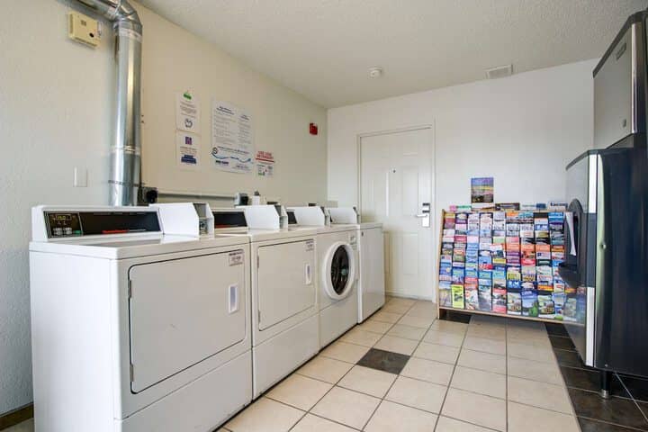 Laundry 13 of 33