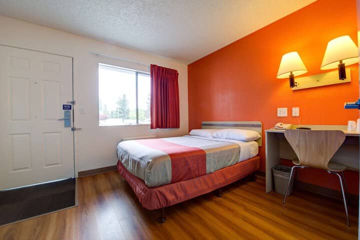Room 3 of 33